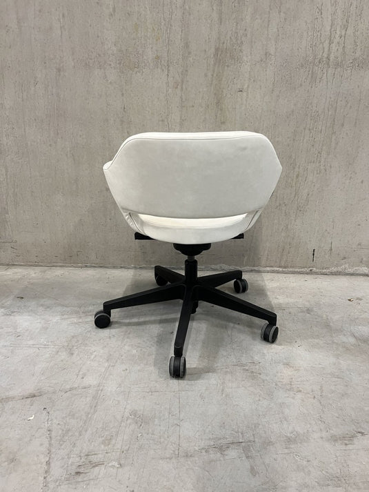 Bureau/vergaderstoel F70 Witte Leer Nylon (A3) - Re - Use24Bureaustoelen