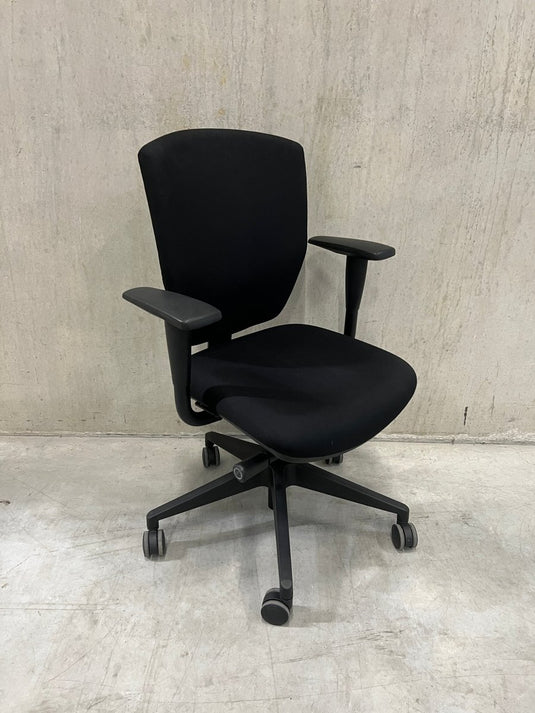 Refurbished bureaustoel A320 (F1) - Re - Use24Bureaustoelen