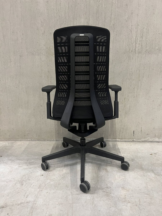 Refurbished Interstuhl Pure is3 (B2) - Re - Use24Bureaustoelen