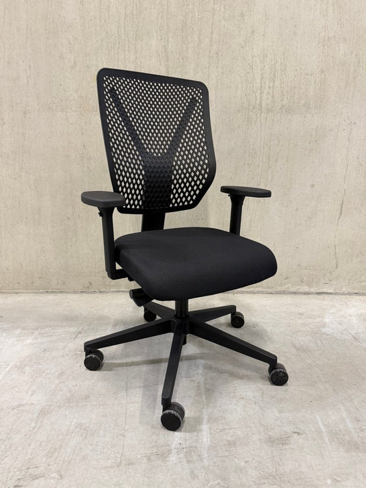 Refurbished WHY Zwart (C8) - Re - Use24Bureaustoelen