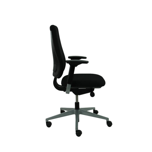 Steelcase Reply, nieuwe stof zwart, Refurbished - Re-Use24