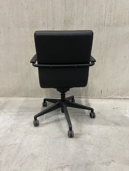 Vergaderstoel Zwart Leer - Nylon Base (A1) - Re - Use24Bureaustoelen