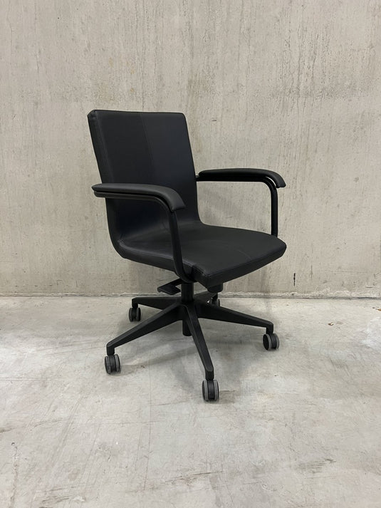 Vergaderstoel Zwart Leer - Nylon Base (A1) - Re - Use24Bureaustoelen