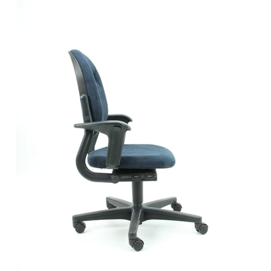 Ahrend 220 ergonomische bureaustoel, nieuwe stof Regain Blauw. - Re-Use24