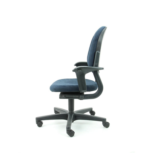 Ahrend 220 ergonomische bureaustoel, nieuwe stof Regain Blauw. - Re-Use24