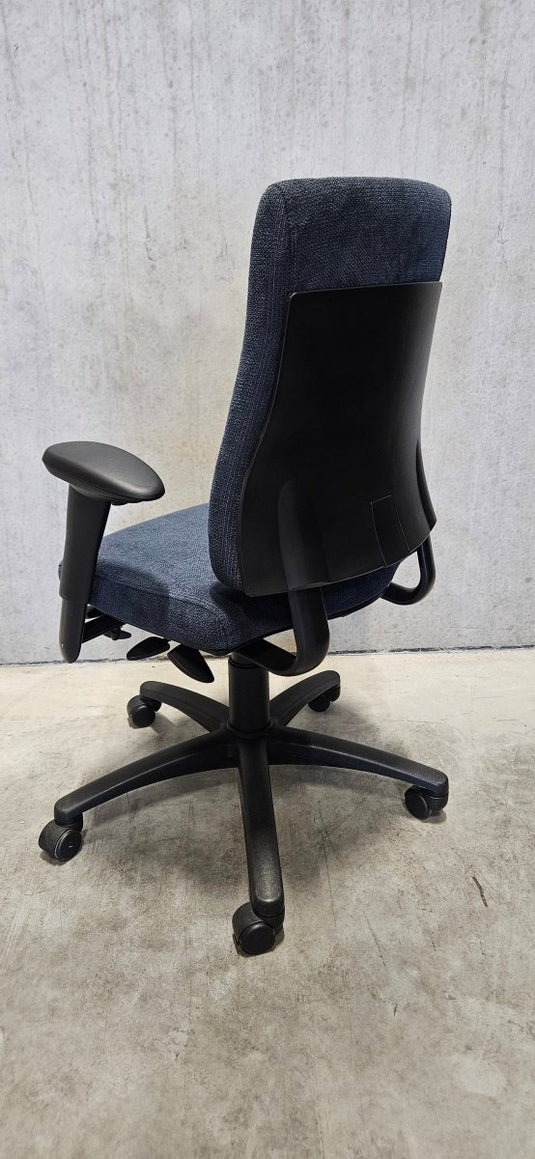 BMA Axia hoge rug Regain Blauw Refurbished Bureaustoel - Re - Use24Bureaustoelen