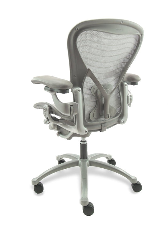Herman Miller Aeron "B" Posturefit Titanium Refurbished - Re - Use24Bureaustoelen