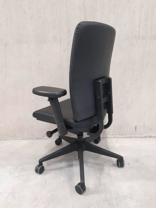 Refurbished Bureaustoel A340 in zwart leer (A2) - Re-Use24Bureaustoelen
