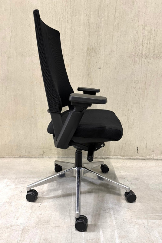 Refurbished bureaustoel (B13) - Re - Use24Bureaustoelen