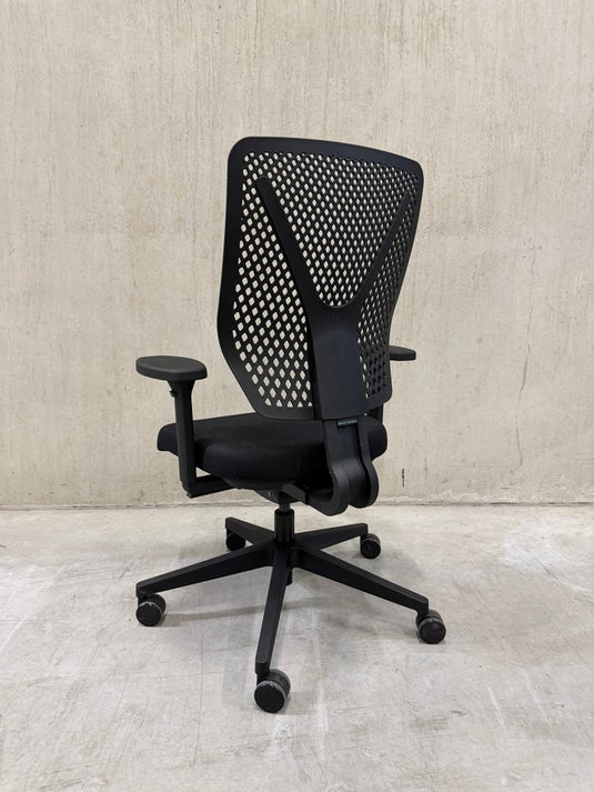 Refurbished WHY Zwart (C8) - Re - Use24Bureaustoelen